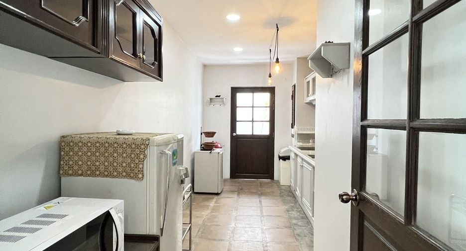 Villa zur Miete mit 6 Zimmer in Mueang Chiang Mai, Chiang Mai
