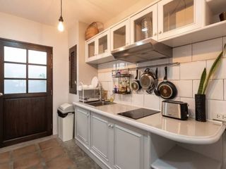 Villa zur Miete mit 6 Zimmer in Mueang Chiang Mai, Chiang Mai