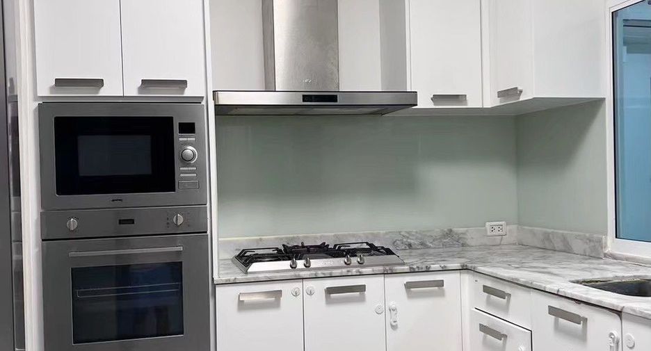 Продажа 3 спальни дом в Катху, Пхукет