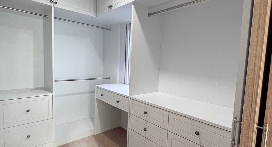 Продажа 3 спальни дом в Катху, Пхукет