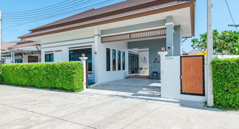 For sale 3 bedrooms villa in Cha Am, Phetchaburi