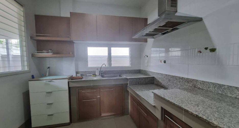For sale and for rent 3 bedrooms house in Mueang Chiang Mai, Chiang Mai
