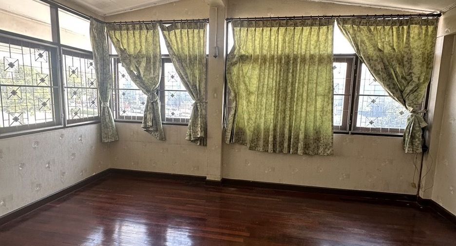 Casa en alquiler de 6 habitaciones en Mueang Chiang Mai, Chiang Mai