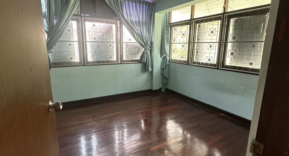 Casa en alquiler de 6 habitaciones en Mueang Chiang Mai, Chiang Mai