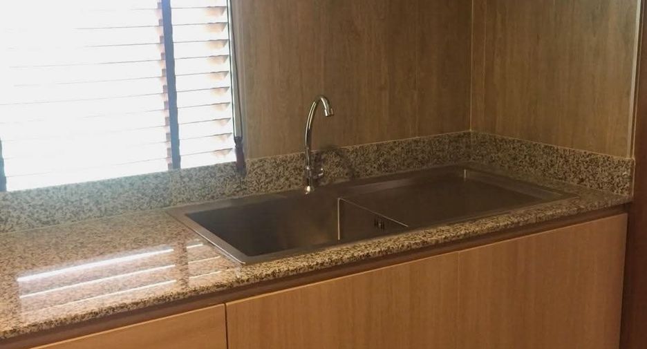 For sale 2 bedrooms townhouse in Mueang Chiang Mai, Chiang Mai