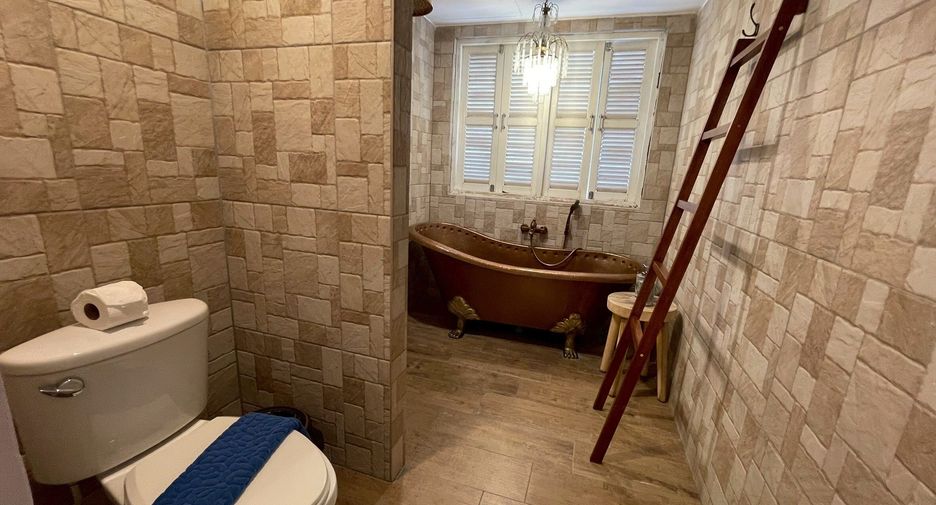 For rent 4 bedrooms villa in Hua Hin, Prachuap Khiri Khan