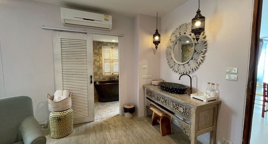For rent 4 bedrooms villa in Hua Hin, Prachuap Khiri Khan