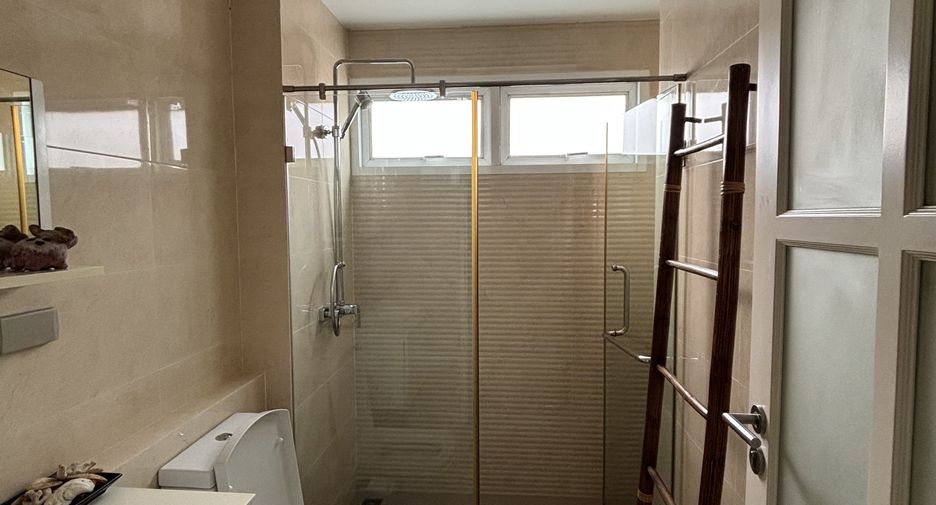 For rent 2 bedrooms condo in Mueang Chiang Mai, Chiang Mai