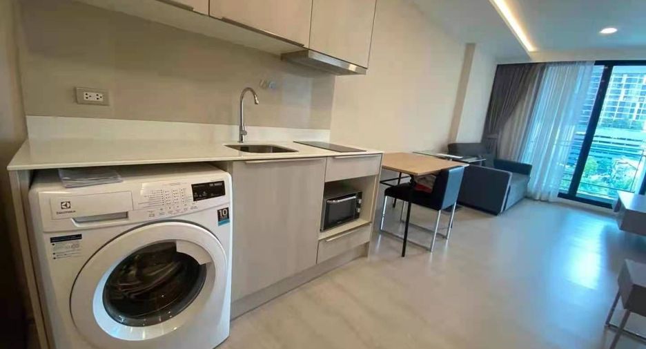 Wohnung zum Kauf mit 1 Zimmer in Khlong Toei, Bangkok