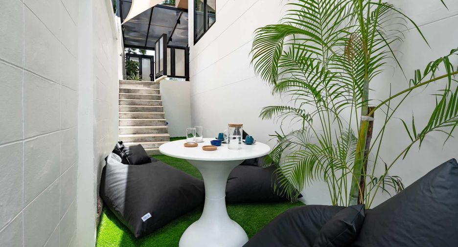 For rent 4 bedrooms townhouse in Ko Samui, Surat Thani