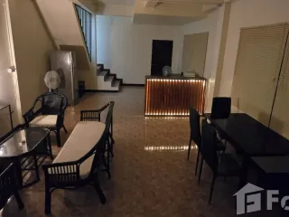 Reihenhaus zur Miete mit 2 Zimmer in Mueang Chiang Mai, Chiang Mai