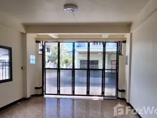 Reihenhaus zur Miete mit 2 Zimmer in Mueang Chiang Mai, Chiang Mai
