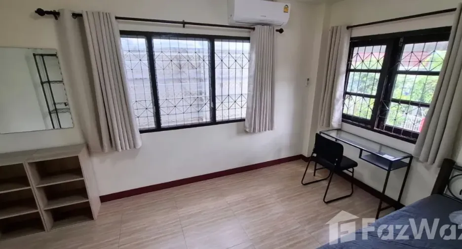 For rent 2 bedrooms townhouse in Mueang Chiang Mai, Chiang Mai