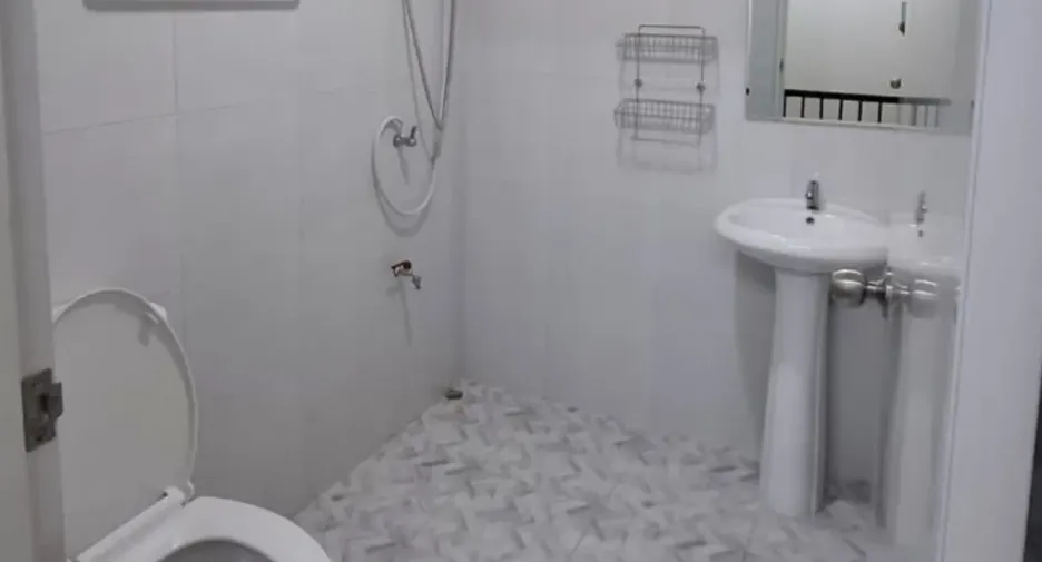 For rent 2 bedrooms townhouse in Mueang Chiang Mai, Chiang Mai