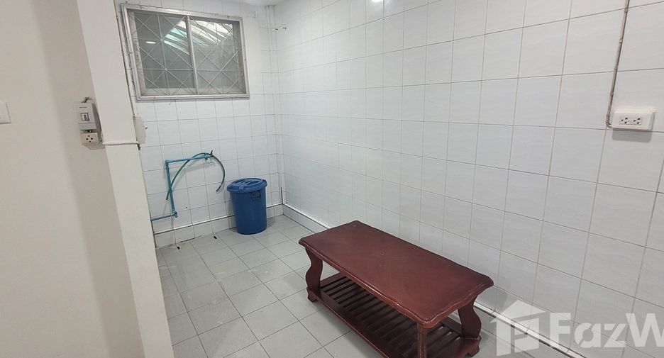 Продажа 3 спальни таунхаус в Кхлонг Сам Ща, Бангкок