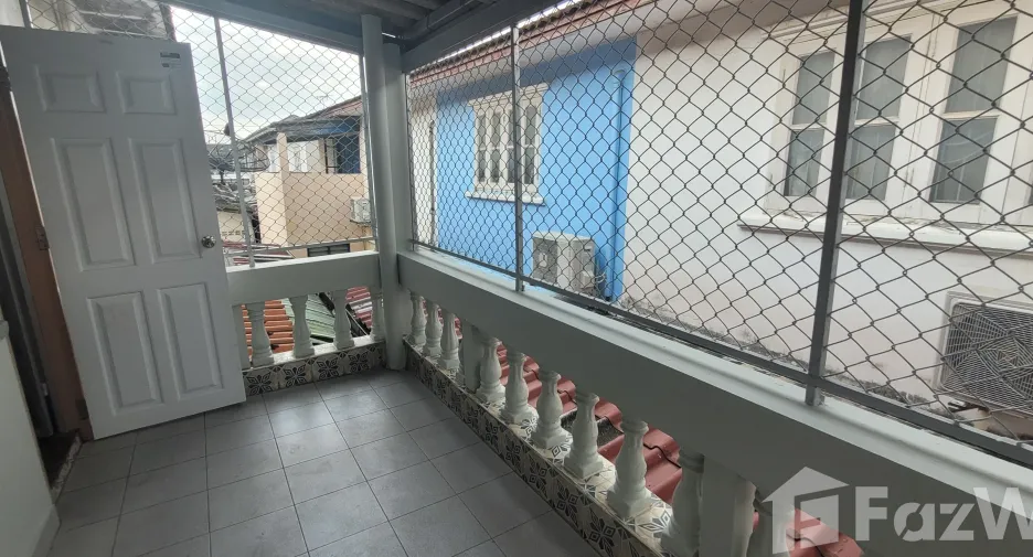 Продажа 3 спальни таунхаус в Кхлонг Сам Ща, Бангкок
