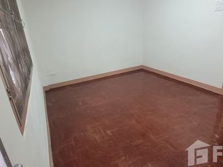 Casa adosada en venta de 3 habitaciones en Khlong Sam Wa, Bangkok