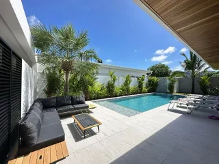 Villa en venta y en alquiler de 4 habitaciones en Mueang Phuket, Phuket