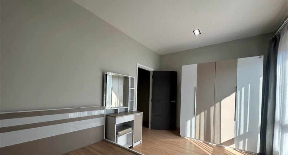 For rent 3 bedrooms house in Mueang Chiang Mai, Chiang Mai