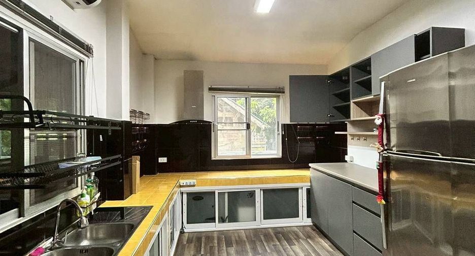 For rent 4 bedrooms house in Hang Dong, Chiang Mai