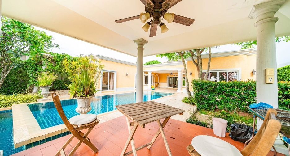 Villa zum Kauf mit 4 Zimmer in Bang Lamung, Chonburi