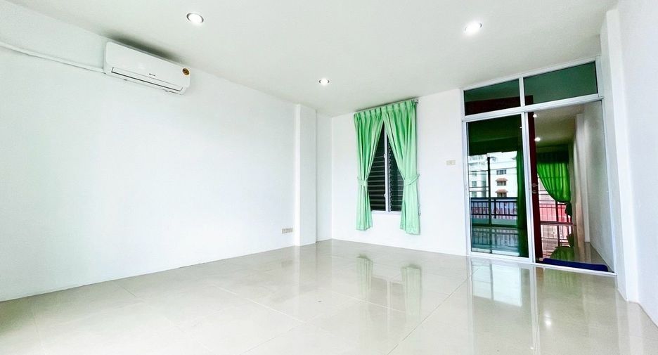 À vendre 2 chambres maison de ville à Mueang Chiang Mai, Chiang Mai