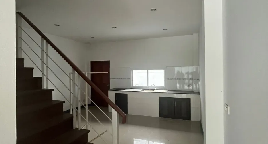 For sale 4 bedrooms townhouse in Ko Samui, Surat Thani