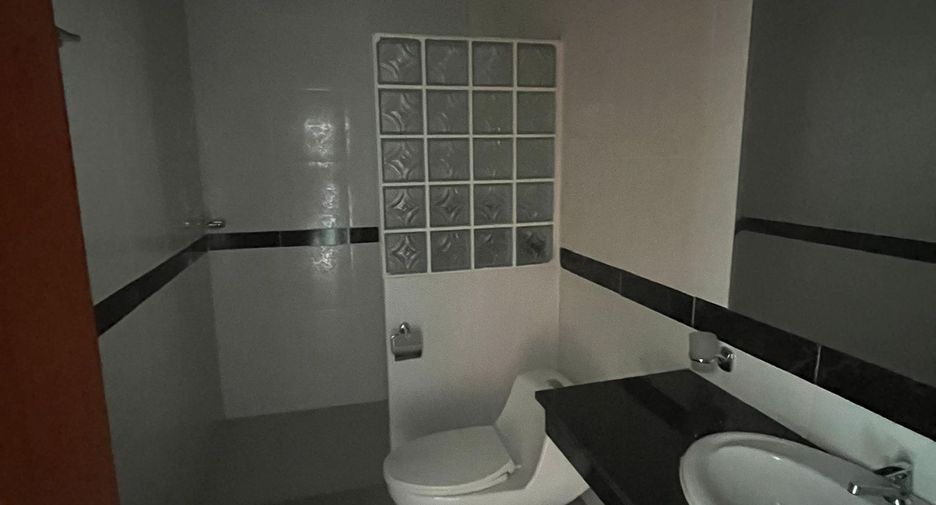For sale 4 bedrooms townhouse in Ko Samui, Surat Thani