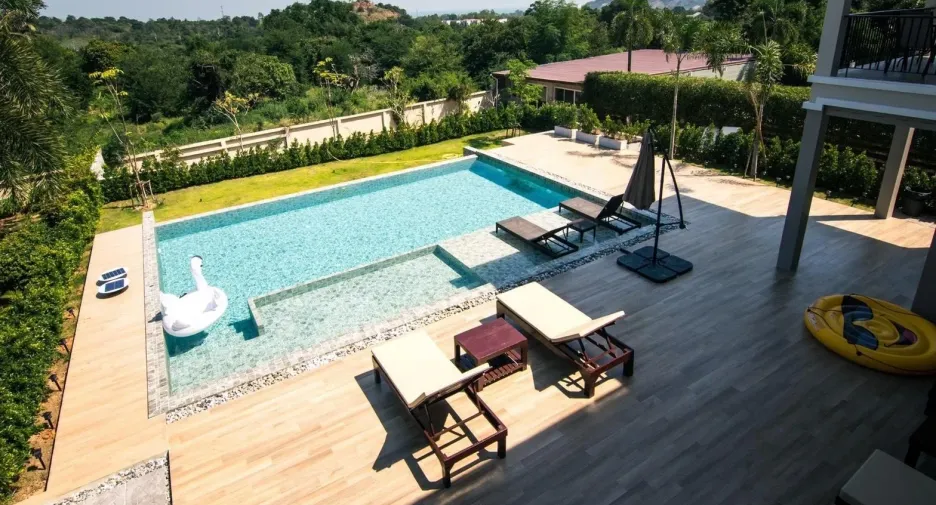 For rent 4 bedrooms villa in Hua Hin, Prachuap Khiri Khan