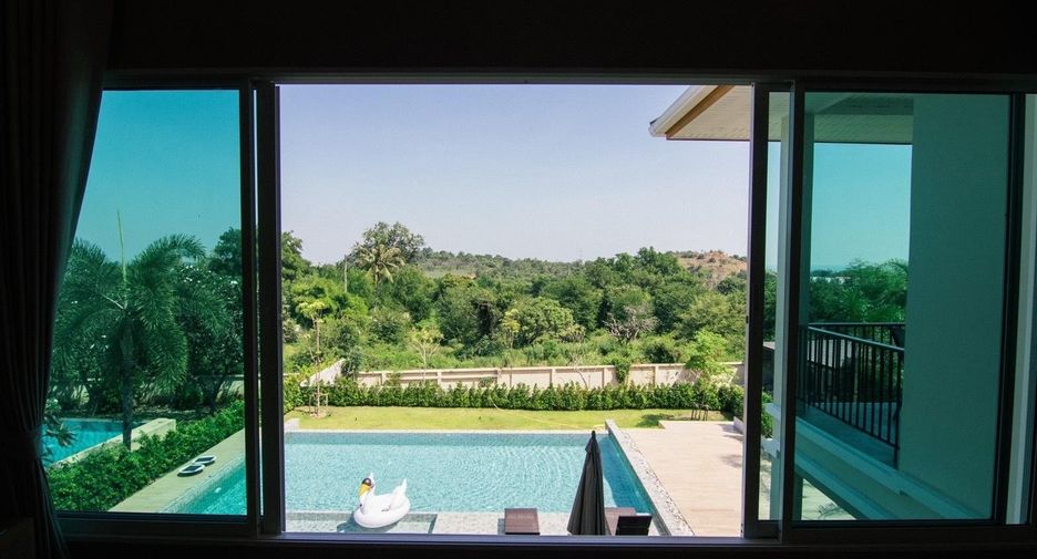 For rent 4 bedrooms villa in Hua Hin, Prachuap Khiri Khan
