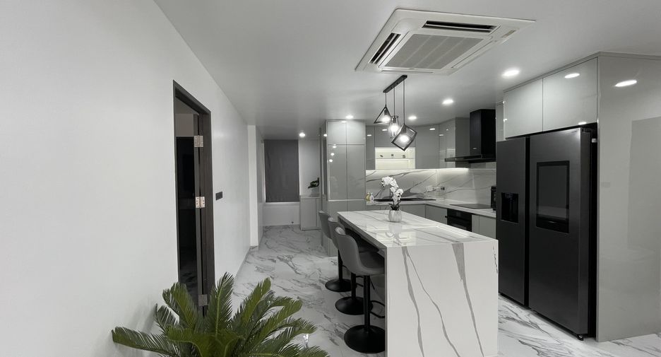 Продажа и аренда 3 спальни кондо в Катху, Пхукет