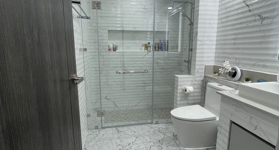 Продажа и аренда 3 спальни кондо в Катху, Пхукет