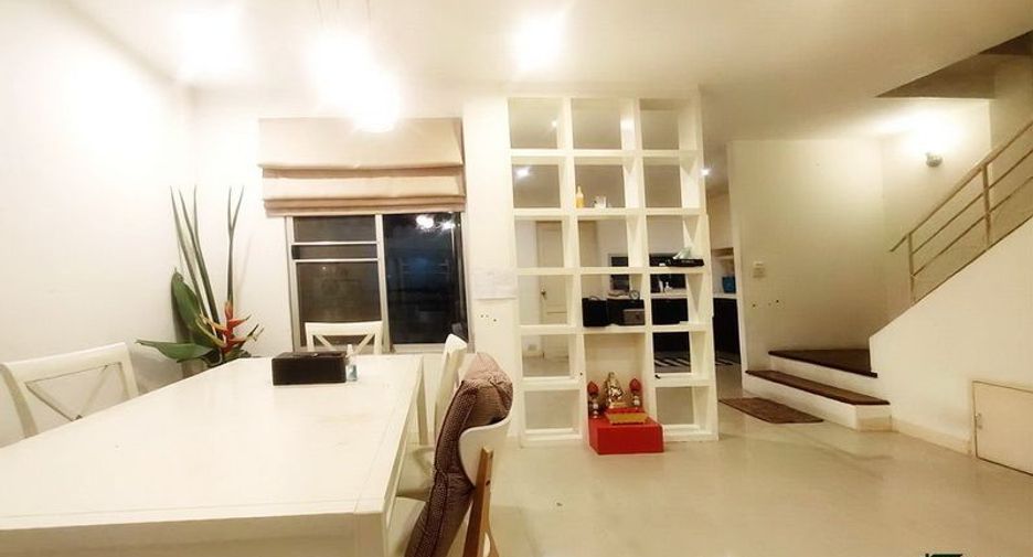 出售 3 卧室 联排别墅 在 Mueang Samut Prakan, Samut Prakan
