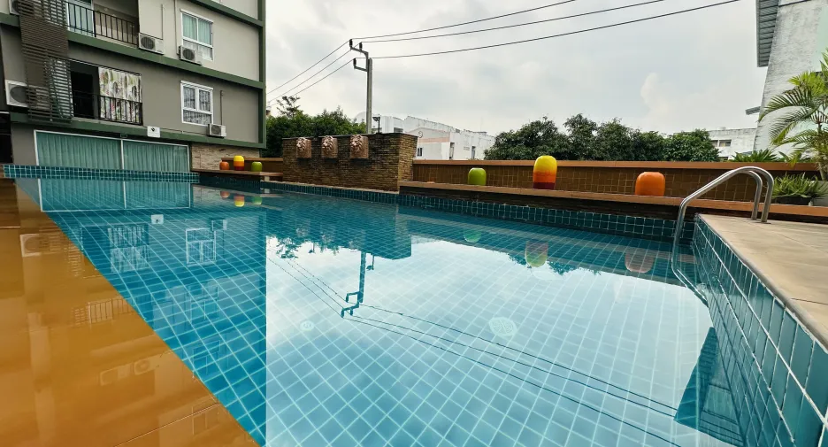 For sale studio condo in Phra Khanong, Bangkok