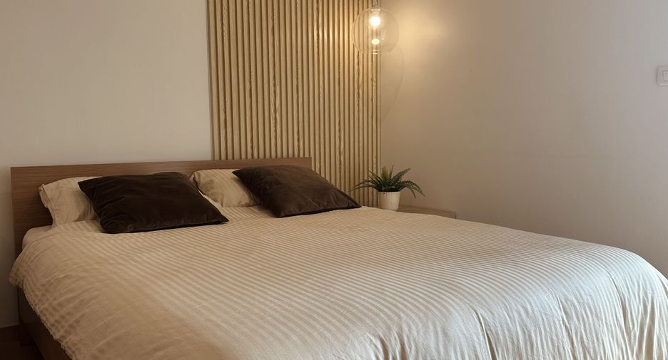 For sale studio condo in Phra Khanong, Bangkok
