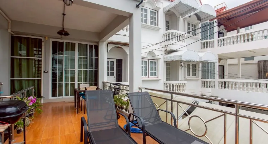 For rent studio townhouse in Hua Hin, Prachuap Khiri Khan