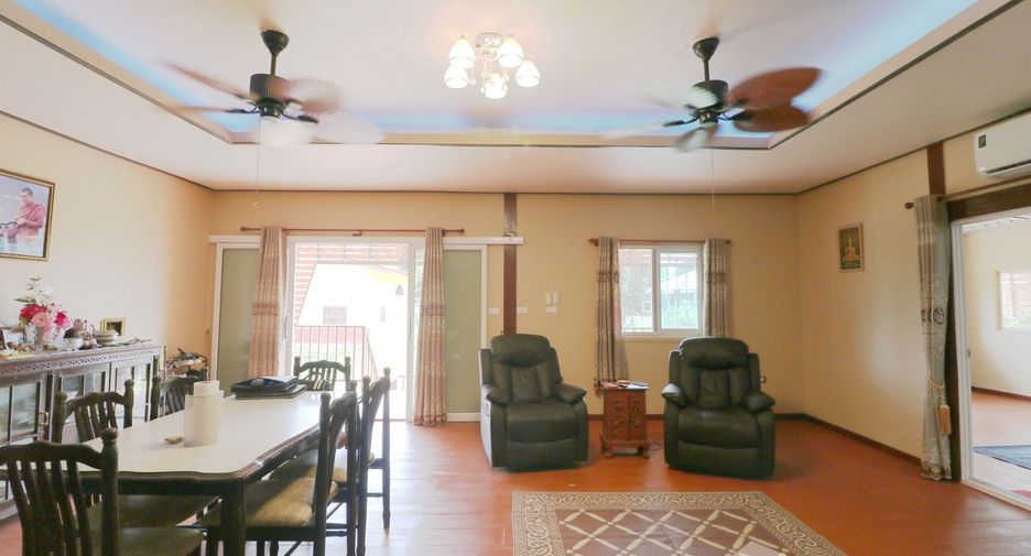 For sale 6 bedrooms house in Mueang Kalasin, Kalasin