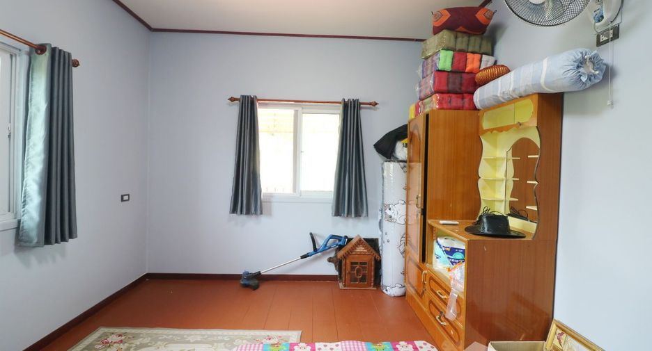 For sale 6 bedrooms house in Mueang Kalasin, Kalasin