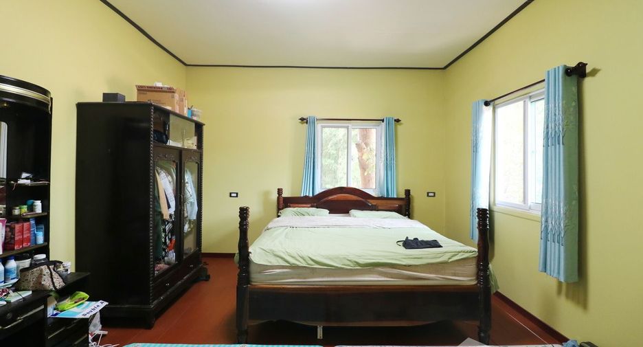For sale 6 bedrooms house in Mueang Kalasin, Kalasin
