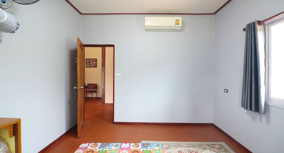 For sale 6 bedrooms house in Mueang Kalasin, Kalasin