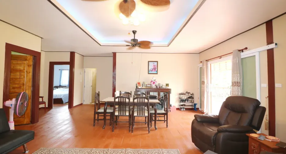 For sale 6 bedrooms house in Mueang Kalasin, Kalasin