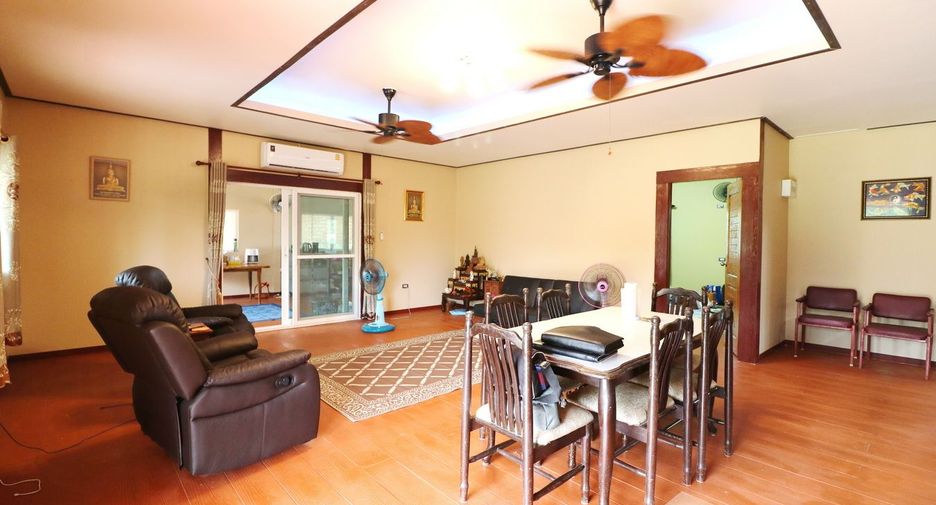 For sale 6 bedrooms house in Mueang Kalasin, Kalasin