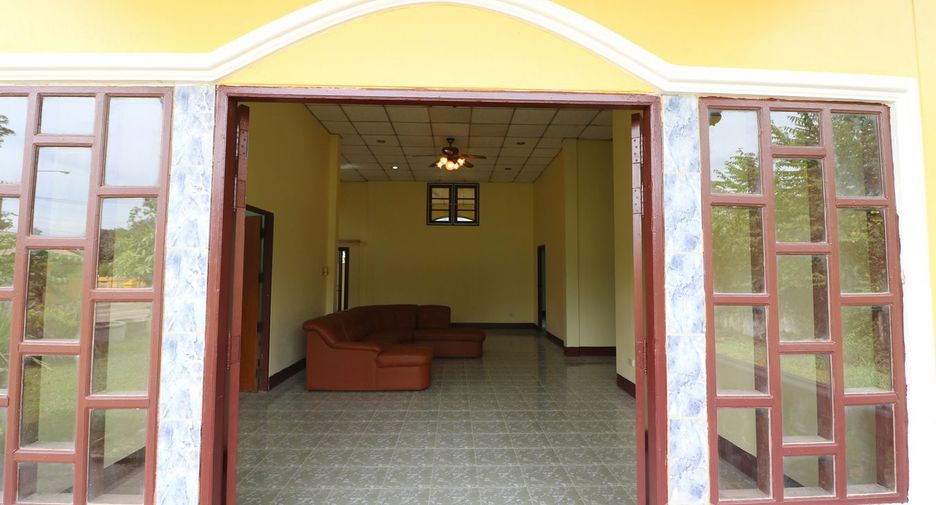 For sale 6 bedrooms house in Mueang Kalasin, Kalasin