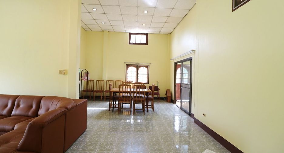 For sale 6 bedrooms house in Mueang Kalasin, Kalasin