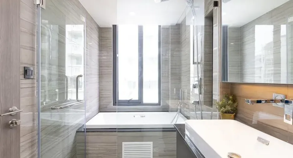 For sale and for rent 3 bedrooms condo in Pathum Wan, Bangkok