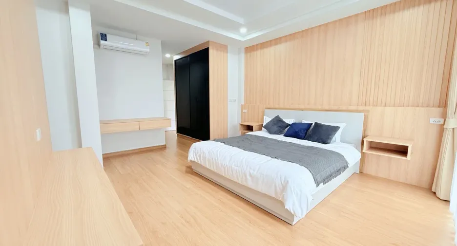 À vendre et à louer 5 chambres maison à Mueang Chiang Mai, Chiang Mai