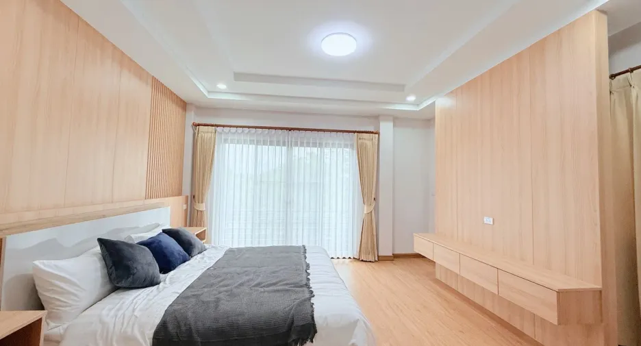 À vendre et à louer 5 chambres maison à Mueang Chiang Mai, Chiang Mai
