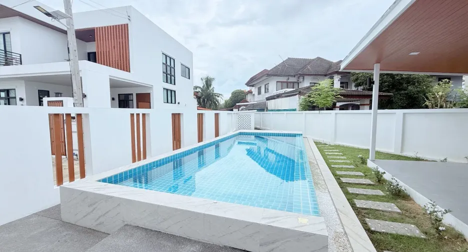À vendre et à louer 5 chambres maison à Mueang Chiang Mai, Chiang Mai