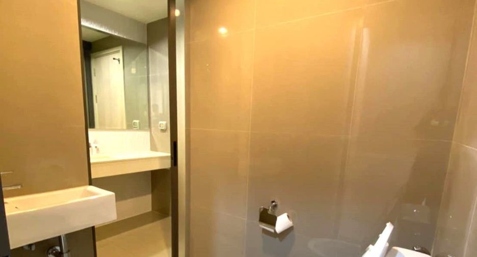 À vendre 1 chambre condo à Khlong Toei, Bangkok