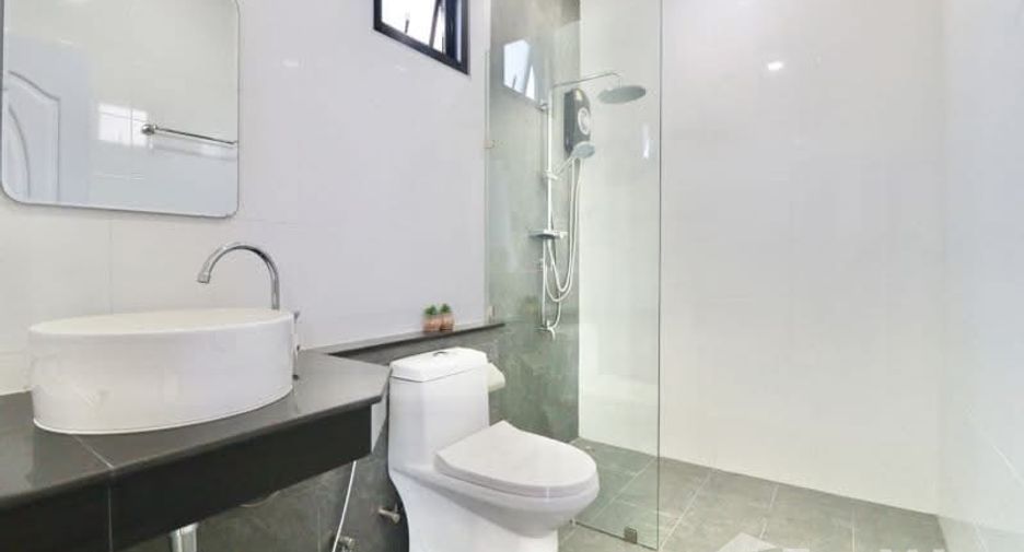 For rent 3 bedrooms house in Mueang Chiang Mai, Chiang Mai